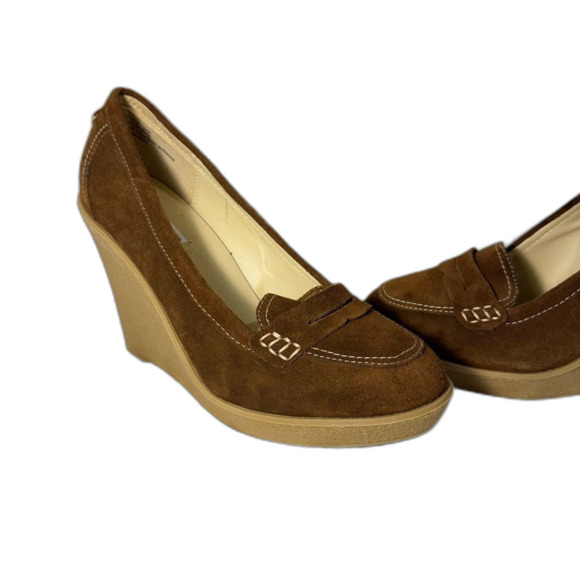 Kelsi Dagger 4” wedge heel brown suede penny loafer size 10 NWOT - Picture 1 of 14